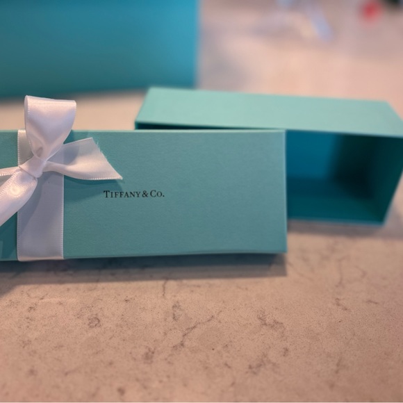 Medium authentic Tiffany & Co. Storage box - Picture 2 of 9
